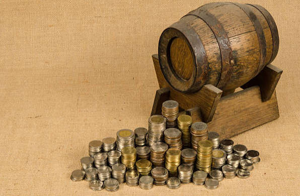 Crafting Wealth: Maximizing Returns with Bourbon Barrel Investment