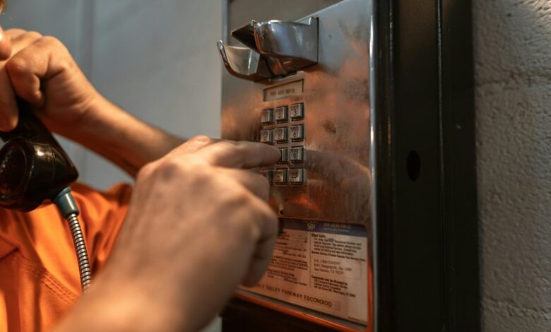 phone data network start reveals contact signals