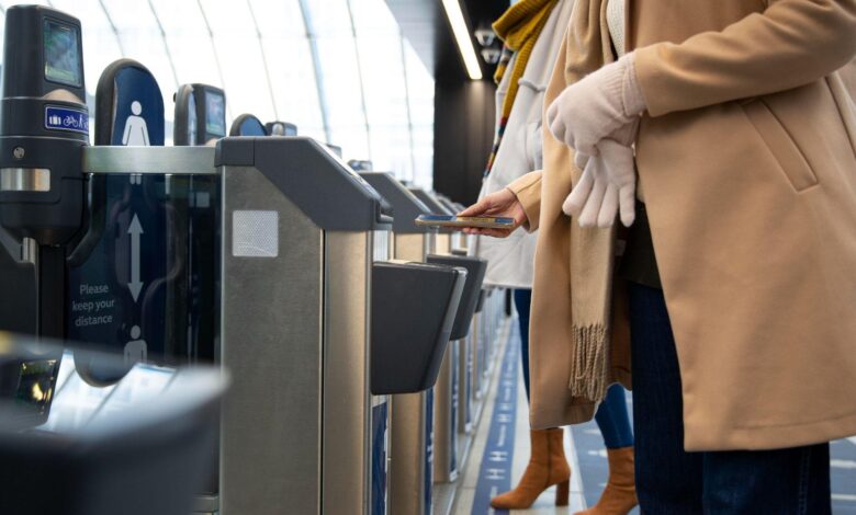 Securing High-Traffic Entry Points Across The UAE with Turnstile Gates with Card Readers